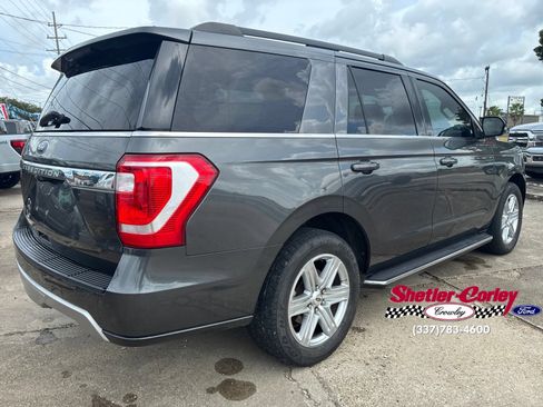 Used 2018 Ford Expedition XLT w/ Equipment Group 202A RWD image 13