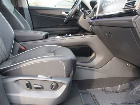 Used 2025 Volkswagen Atlas SEL Premium R-Line image 22