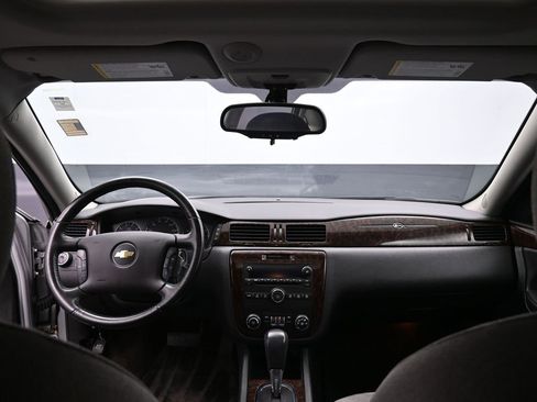 Used 2013 Chevrolet Impala LT w/ LT Sunroof Package image 28