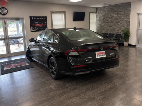 Used 2025 Honda Accord SE image 8
