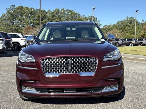 Used 2022 Lincoln Aviator Black Label w/ Dynamic Handling Package image 2