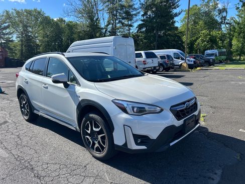 Used 2023 Subaru Crosstrek Hybrid AWD/4WD image 3