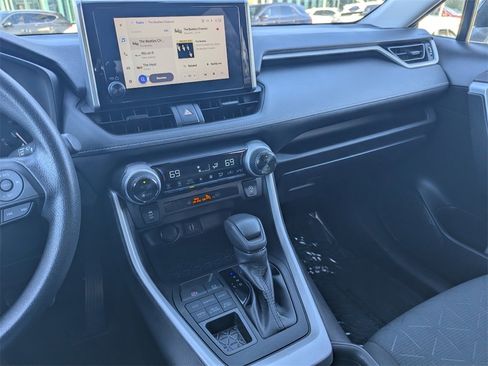 Used 2023 Toyota RAV4 XLE image 24