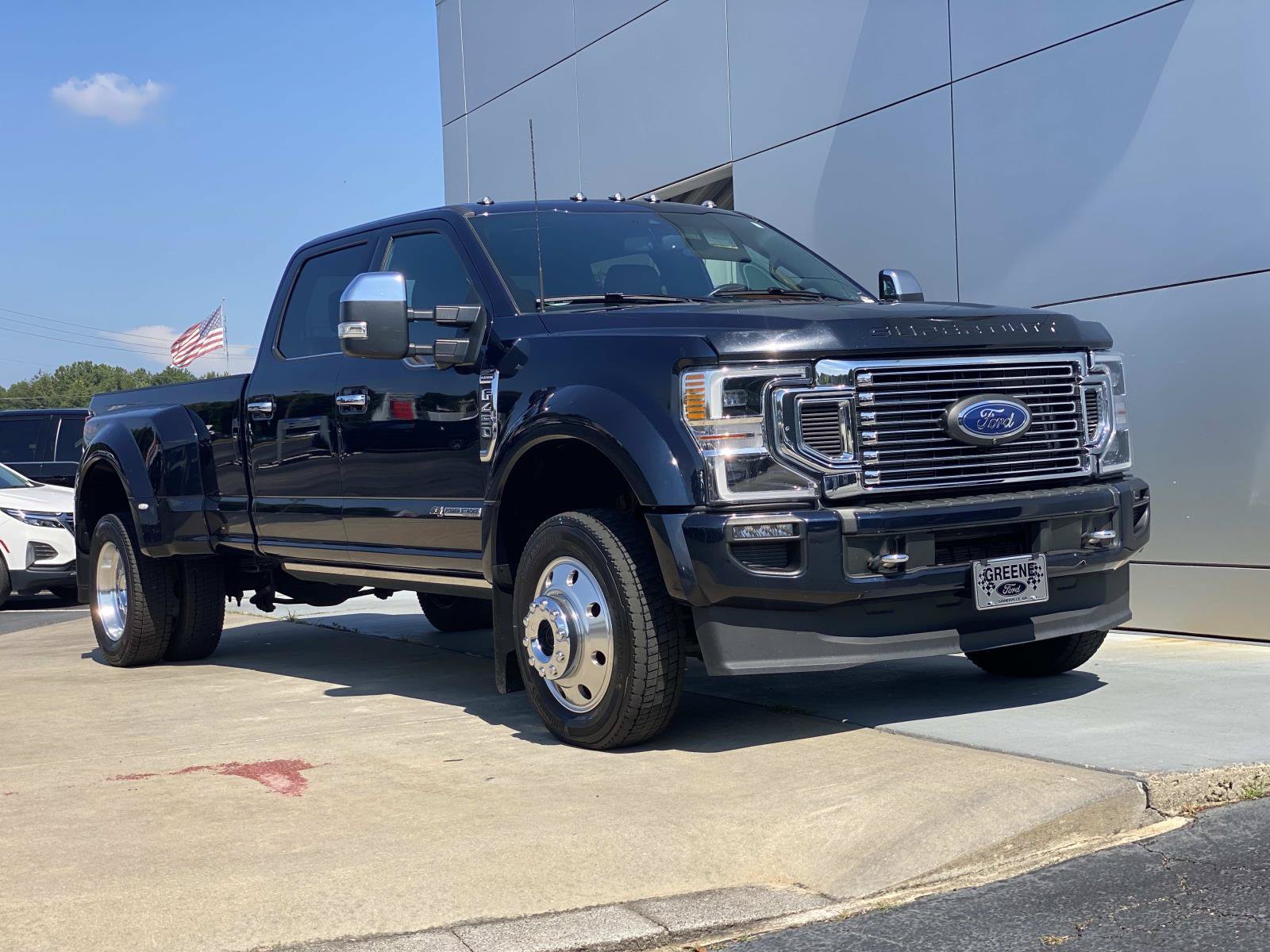 Used 2022 Ford F450 Platinum w/ FX4 Off-Road Package AWD/4WD image 2