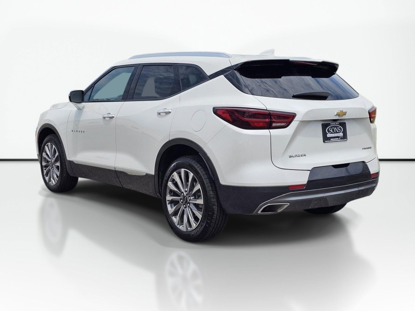 Used 2023 Chevrolet Blazer Premier FWD image 13