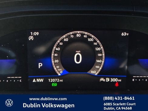 Certified 2023 Volkswagen Taos SE w/ Panoramic Sunroof Package FWD image 22