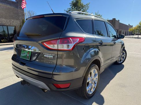 Used 2015 Ford Escape Titanium image 4