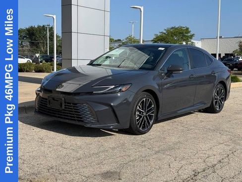 Used 2026 Toyota Camry XLE w/ Premium Package FWD image 7