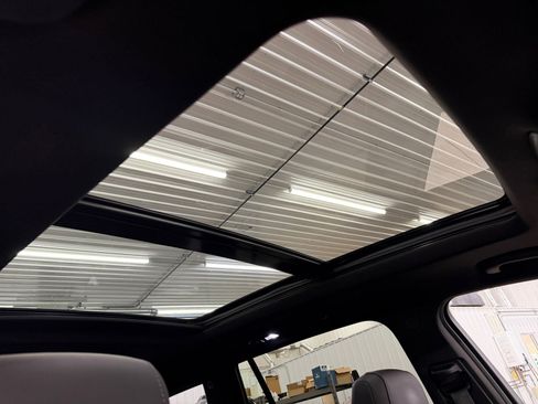 Used 2024 Cadillac XT6 Sport w/ Technology Package image 30