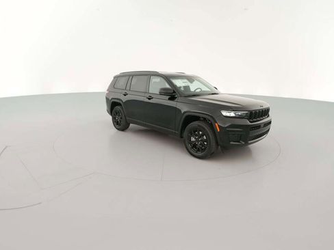 New 2025 Jeep Grand Cherokee L Laredo image 16