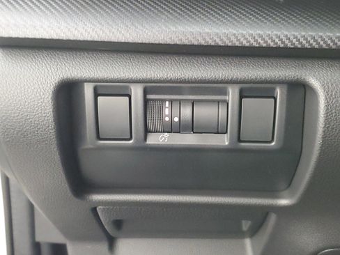 Used 2026 Subaru Crosstrek 2.0i Premium image 28