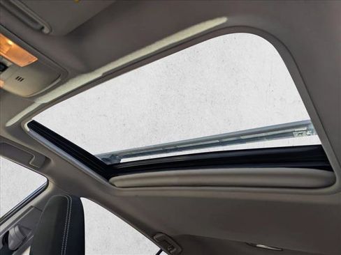 Used 2018 Toyota RAV4 XLE image 15