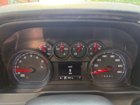 Used 2019 Chevrolet Silverado 1500 Custom w/ Custom Convenience Package AWD/4WD image 24
