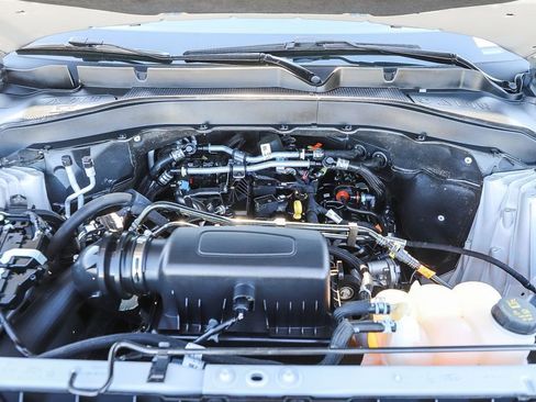 Used 2024 Ford Explorer XLT w/ Equipment Group 202A image 33