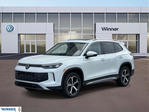 New 2025 Volkswagen Tiguan SE image 1