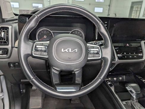 Certified 2022 Kia Sorento S image 39
