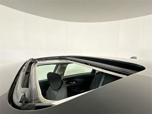 Certified 2024 Honda Accord EX image 7