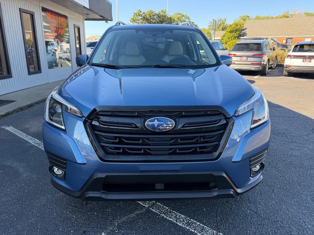 Used 2024 Subaru Forester Premium AWD/4WD image 3