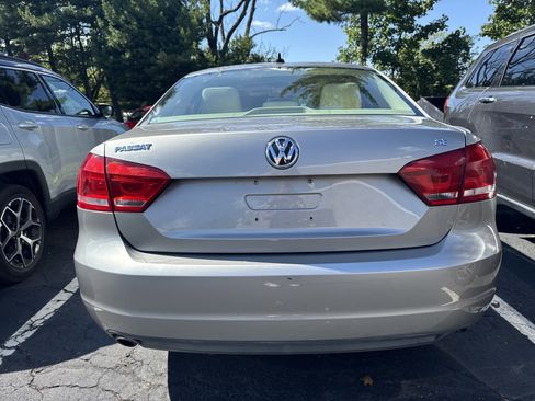 Used 2012 Volkswagen Passat 2.5 SE image 5