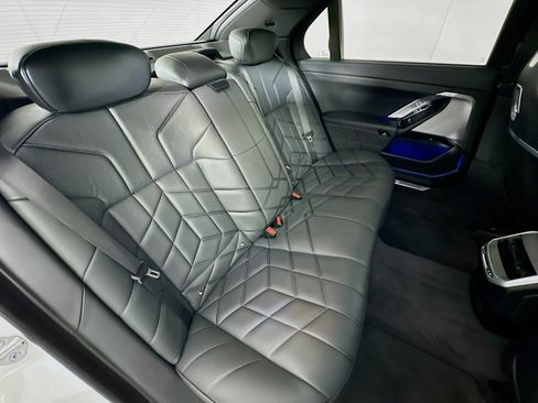 Used 2023 BMW 760i xDrive image 26