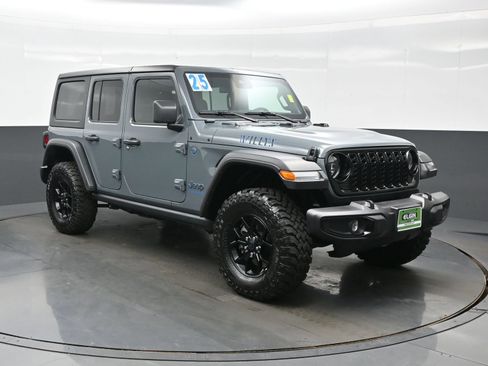 Used 2025 Jeep Wrangler Unlimited Sport S 4xe AWD/4WD image 11