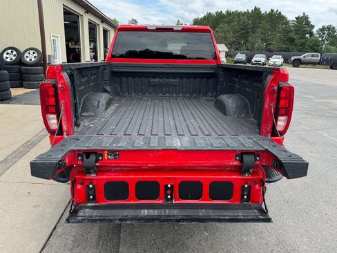 Used 2024 GMC Sierra 2500 SLE image 25