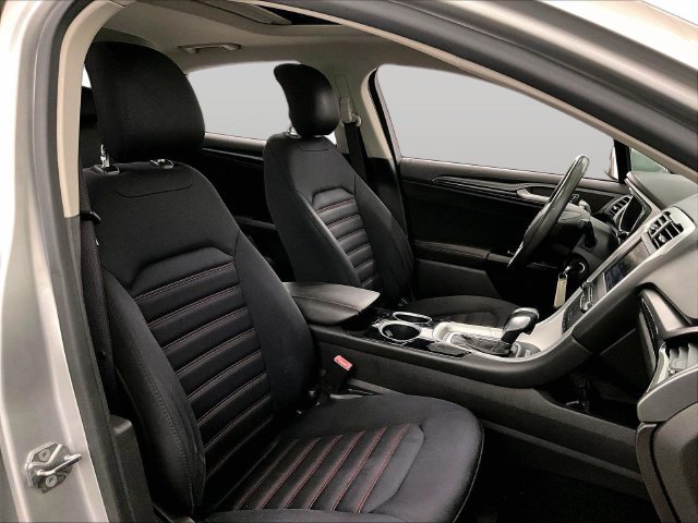 Used 2013 Ford Fusion SE FWD image 8
