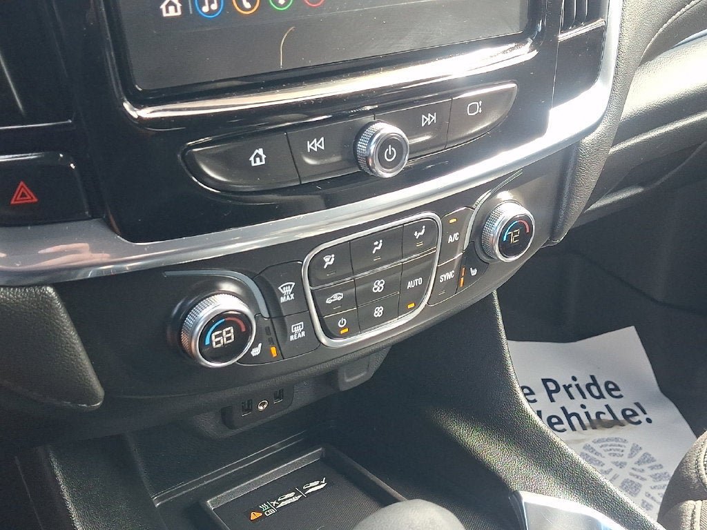 Certified 2023 Chevrolet Traverse LT FWD image 17