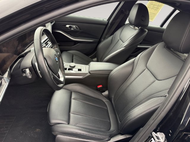 Used 2023 BMW 330i xDrive Sedan w/ Premium Package AWD/4WD image 9