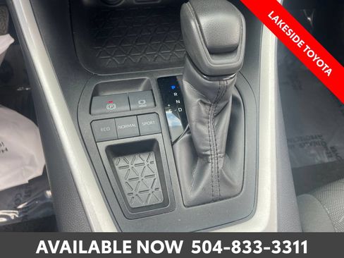 Used 2024 Toyota RAV4 XLE FWD image 24