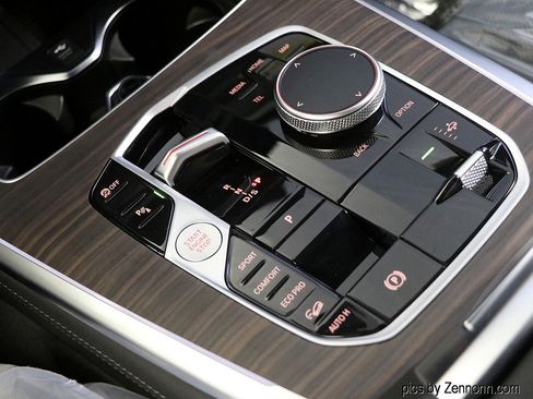 Used 2026 BMW X7 xDrive40i w/ M Sport Package image 27