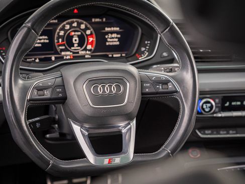 Used 2018 Audi SQ5 Premium Plus w/ Navigation Package image 15