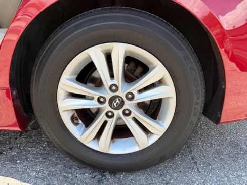 Used 2014 Hyundai Sonata GLS w/ Popular Equipment Group 2 FWD image 17