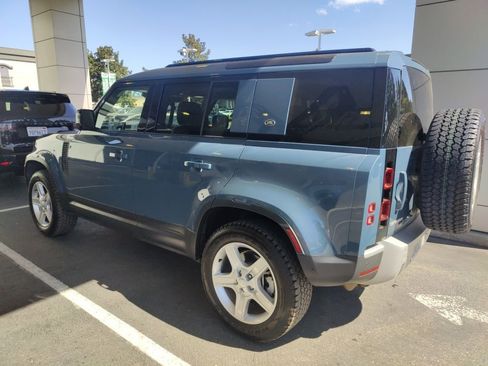 Used 2022 Land Rover Defender 110 SE image 4