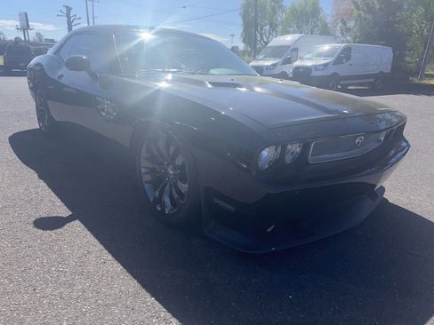 Used 2013 Dodge Challenger SRT8 w/ Harman Kardon Audio Group RWD image 3