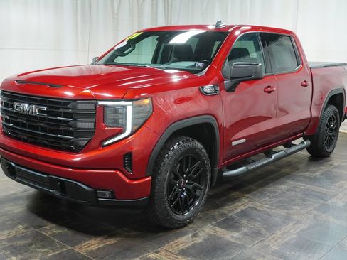 Used 2023 GMC Sierra 1500 Elevation AWD/4WD image 2