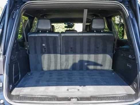 Used 2023 Jeep Wagoneer L Series II AWD/4WD image 25