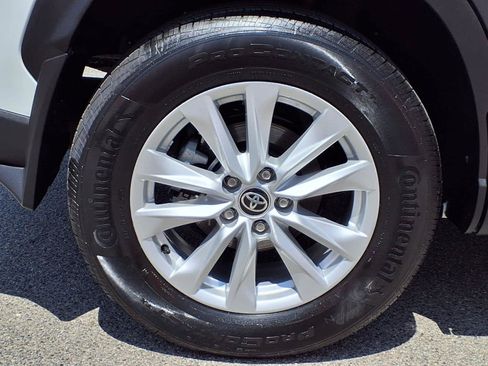 Certified 2024 Toyota Corolla Cross LE FWD image 7