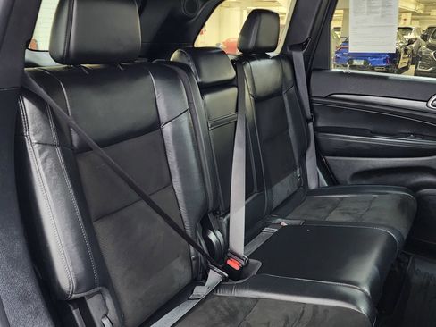 Used 2020 Jeep Grand Cherokee Laredo w/ Quick Order Package 2BN North image 20