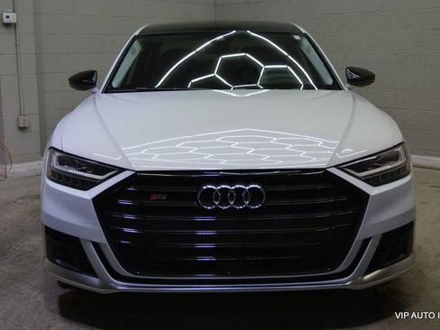 Used 2020 Audi S8 L w/ S8 Executive Package image 5