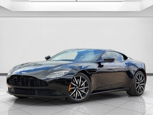 Used 2021 Aston Martin DB11 Coupe image 7