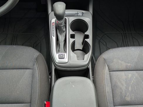 Used 2025 Chevrolet Trax LS image 6