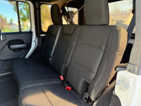 Used 2018 Jeep Wrangler Unlimited Sport S image 35