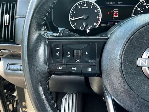 Used 2024 Nissan Pathfinder SV FWD image 11