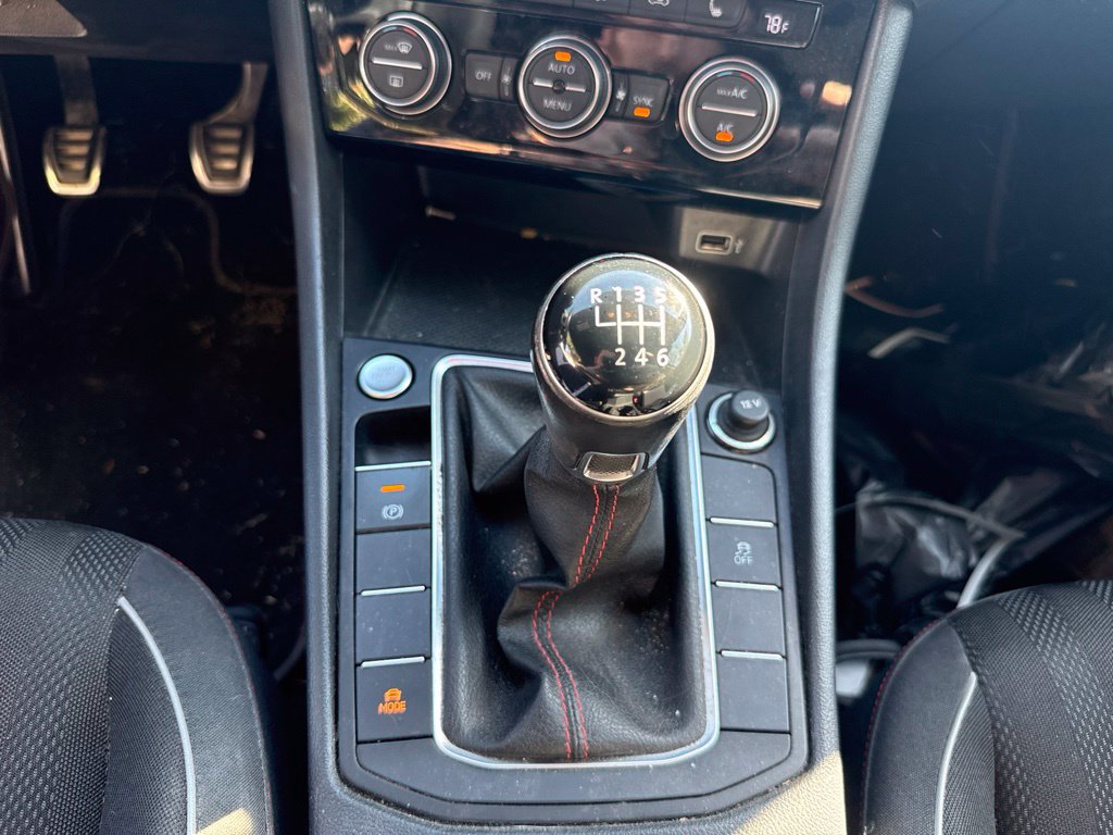Used 2019 Volkswagen Jetta GLI FWD image 6