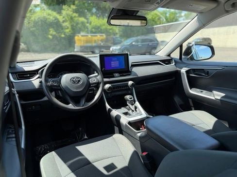 Used 2024 Toyota RAV4 LE AWD/4WD image 21