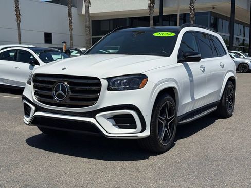 Used 2024 Mercedes-Benz GLS 450 4MATIC image 9