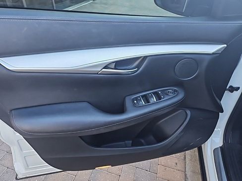 Used 2021 INFINITI QX50 Luxe w/ Appearance Package image 9