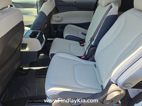 New 2026 Kia Carnival EX image 11
