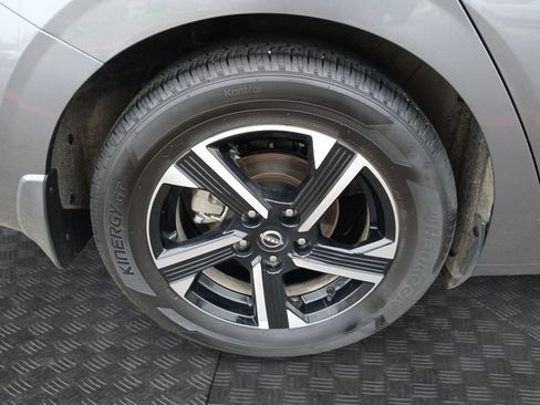 Used 2025 Nissan Sentra SV FWD image 23